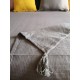 Piękna bawełniana narzuta na łóżko Olga 200x220 z chwostami - szara